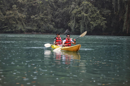 Kayaking Photo/Video Shoot Tour (2 HR & 2 Person)